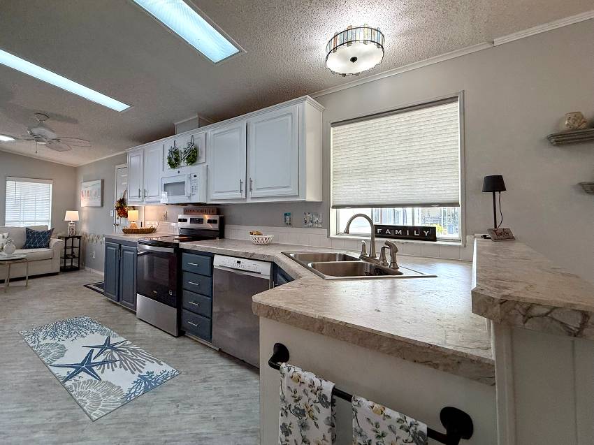 261 Gardenia Lane a Parrish, FL Mobile or Manufactured Home for Sale